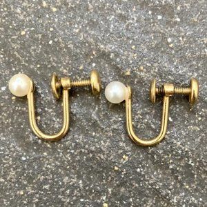 Vintage Van Dell - Gold filled earrings with 4mm pearls